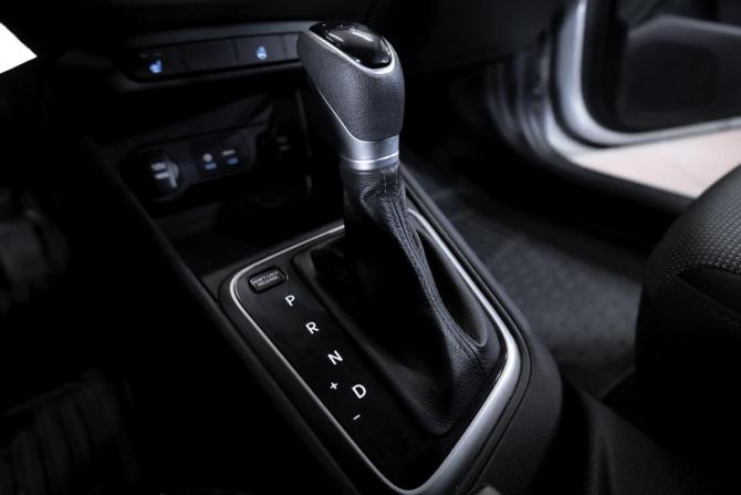 Hyundai Solaris II с пробегом 2018 года, цена 1 290 000 рублей, 162307 км, седан, Автокод Объявления