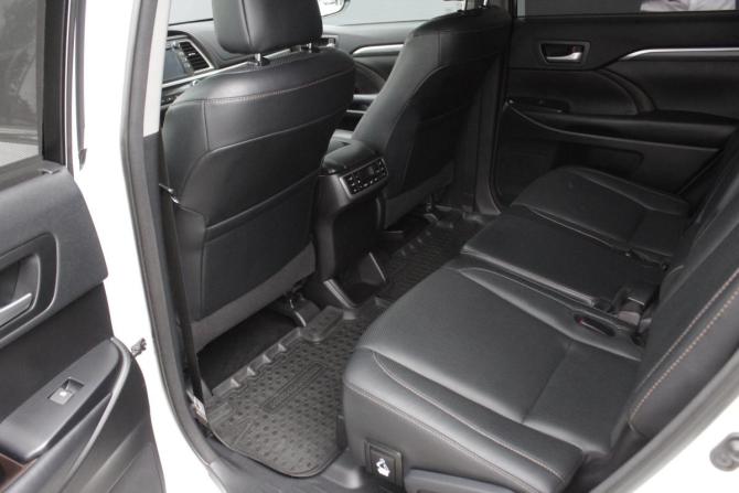 Toyota Highlander III (XU50) Рестайлинг с пробегом 2018 года, цена 4 590 000 рублей, 45534 км, внедорожник, Автокод Объявления