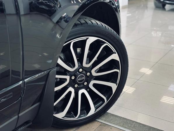 Land Rover Range Rover IV Рестайлинг с пробегом 2018 года, цена 5 990 000 рублей, 161531 км, внедорожник, Автокод Объявления