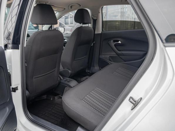 Volkswagen Polo V Рестайлинг с пробегом 2018 года, цена 1 180 000 рублей, 123525 км, седан, Автокод Объявления