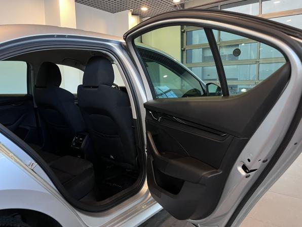 Skoda Octavia IV (A8) с пробегом 2021 года, цена 2 160 000 рублей, 162231 км, лифтбек, Автокод Объявления
