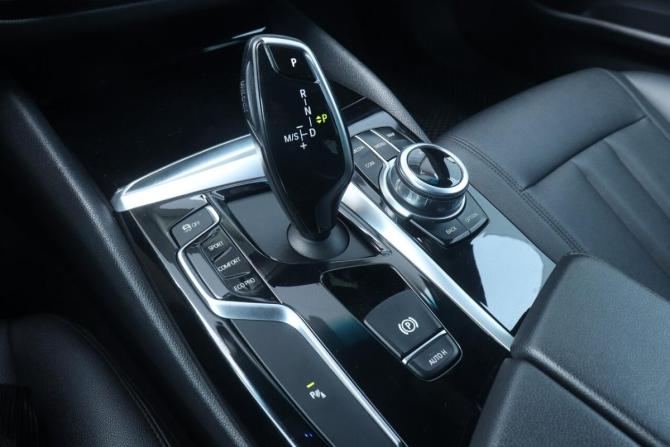 BMW 5 серии VII (G30/G31/G38) с пробегом 2017 года, цена 2 566 000 рублей, 169782 км, седан, Автокод Объявления
