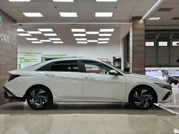 Hyundai Elantra VII (CN7) Рестайлинг с пробегом 2023 года, цена 2 050 000 рублей, 25563 км, седан, Автокод Объявления
