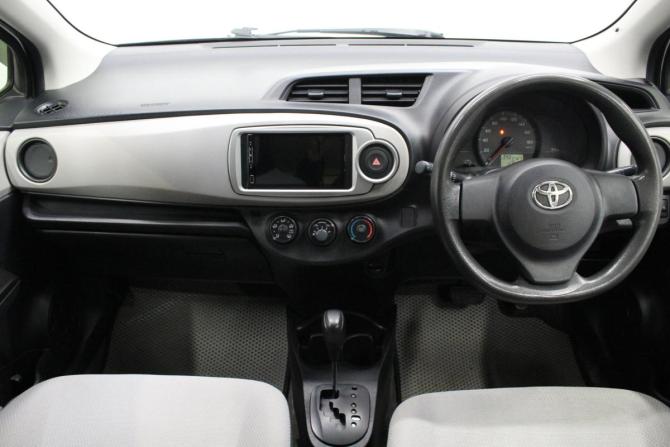 Toyota Vitz III (XP130) с пробегом 2011 года, цена 649 000 рублей, 210205 км, хэтчбек, Автокод Объявления