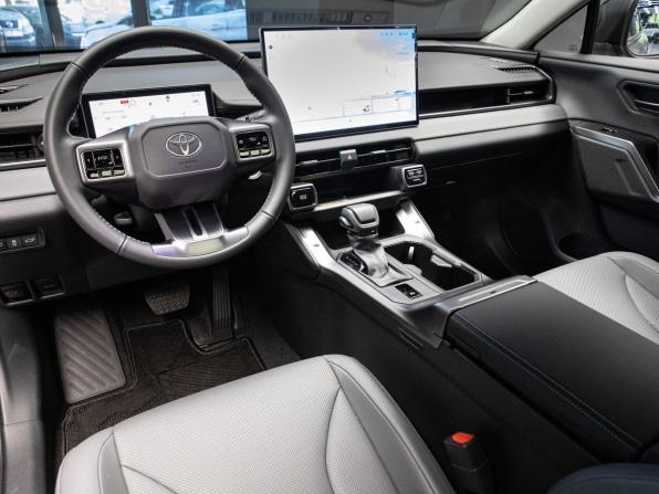 Toyota RAV4 VI (XA60) с пробегом 2026 года, цена 4 400 000 рублей, 1 км, внедорожник, Автокод Объявления