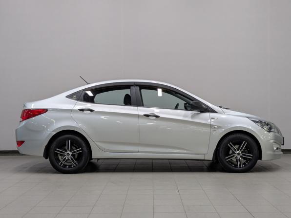 Hyundai Solaris I Рестайлинг с пробегом 2015 года, цена 1 140 000 рублей, 89682 км, седан, Автокод Объявления