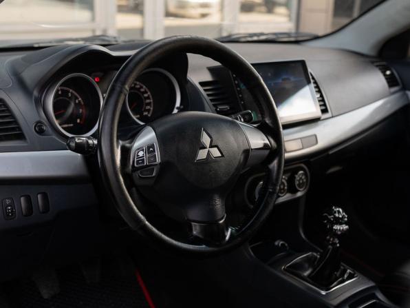 Mitsubishi Lancer X Рестайлинг с пробегом 2011 года, цена 555 000 рублей, 404398 км, седан, Автокод Объявления