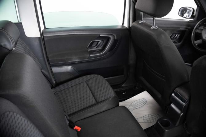 Skoda Roomster I Рестайлинг с пробегом 2013 года, цена 829 000 рублей, 168000 км, компактвэн, Автокод Объявления