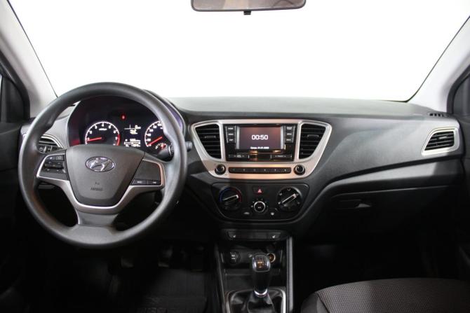 Hyundai Solaris II с пробегом 2019 года, цена 1 084 000 рублей, 115843 км, седан, Автокод Объявления