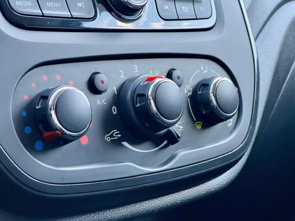 Renault Kaptur I с пробегом 2017 года, цена 1 350 000 рублей, 121000 км, внедорожник, Автокод Объявления