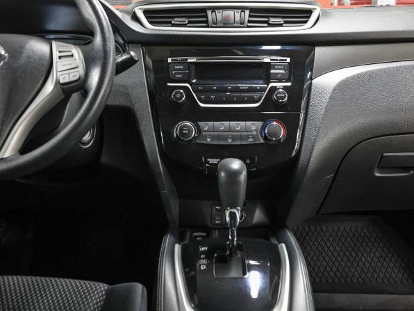 Nissan Qashqai II с пробегом 2017 года, цена 1 327 000 рублей, 211000 км, внедорожник, Автокод Объявления