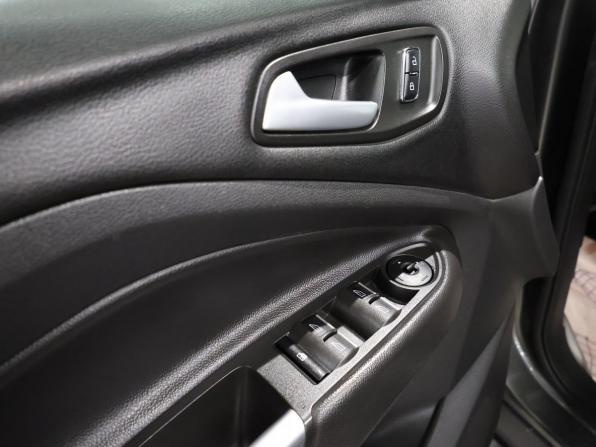 Ford Kuga II с пробегом 2015 года, цена 1 320 000 рублей, 133454 км, внедорожник, Автокод Объявления