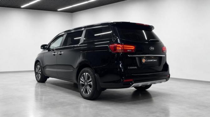 Kia Carnival III с пробегом 2018 года, цена 2 600 000 рублей, 94835 км, минивэн, Автокод Объявления