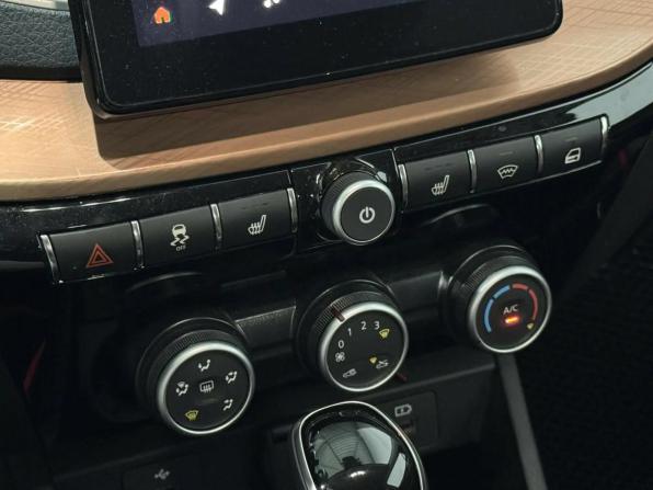 Lada (ВАЗ) Vesta I Рестайлинг (NG) с пробегом 2025 года, цена 1 650 000 рублей, 10100 км, универсал, Автокод Объявления