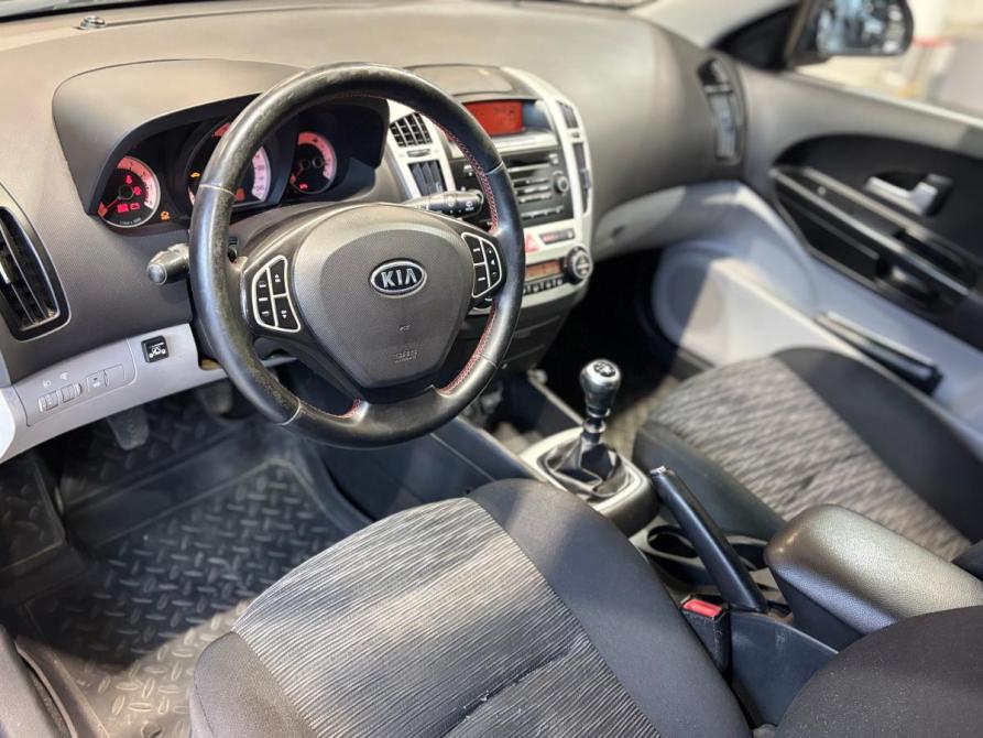Kia Ceed I Челябинск  - изображение 11
