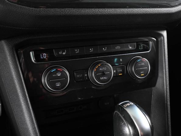 Volkswagen Tiguan II с пробегом 2019 года, цена 2 479 000 рублей, 108810 км, внедорожник, Автокод Объявления