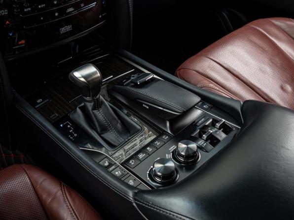 Lexus LX III Рестайлинг 2 с пробегом 2017 года, цена 7 040 000 рублей, 141816 км, внедорожник, Автокод Объявления