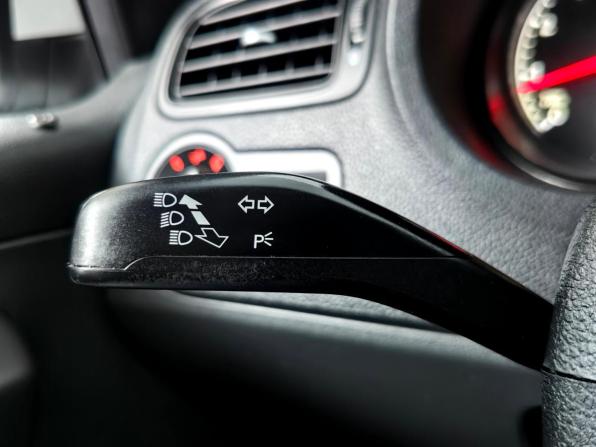 Volkswagen Polo V Рестайлинг с пробегом 2019 года, цена 875 000 рублей, 160052 км, седан, Автокод Объявления