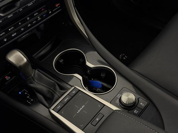 Lexus RX IV с пробегом 2019 года, цена 4 400 000 рублей, 110000 км, внедорожник, Автокод Объявления
