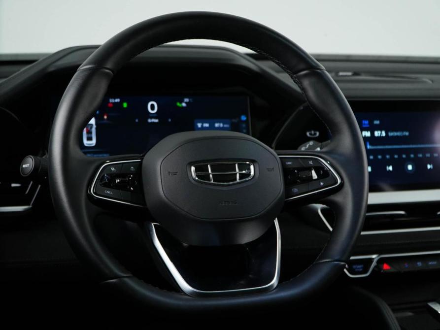 Geely Monjaro I Москва  - изображение 15