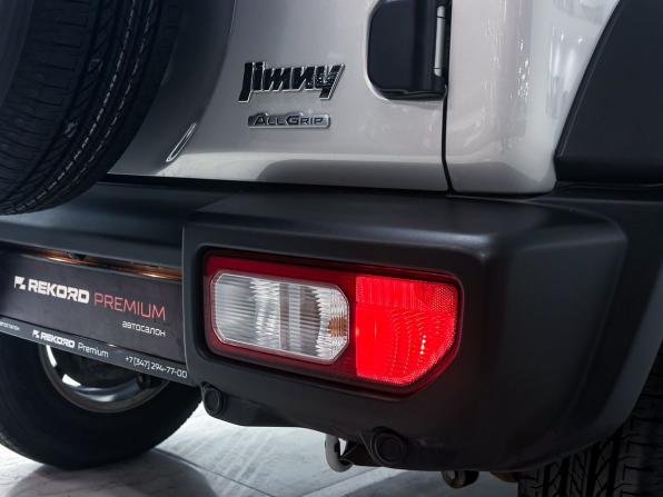 Suzuki Jimny IV с пробегом 2025 года, цена 3 650 000 рублей, 614 км, внедорожник, Автокод Объявления