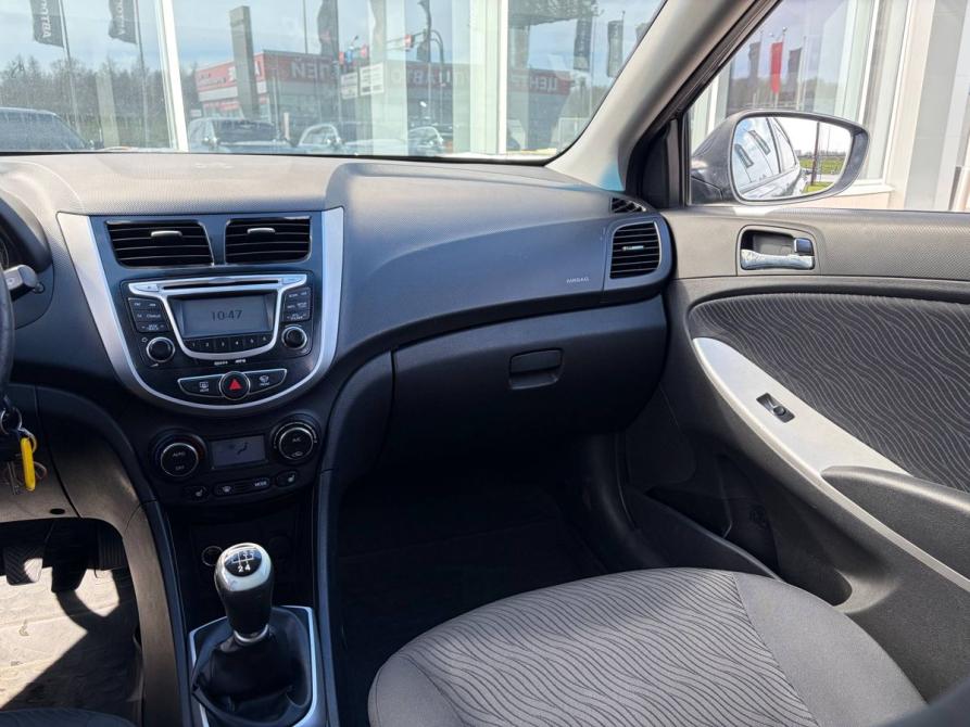 Hyundai Solaris I Санкт-Петербург  - изображение 7