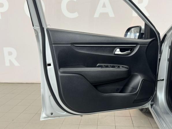 Kia Rio IV Рестайлинг с пробегом 2021 года, цена 1 455 000 рублей, 90153 км, седан, Автокод Объявления