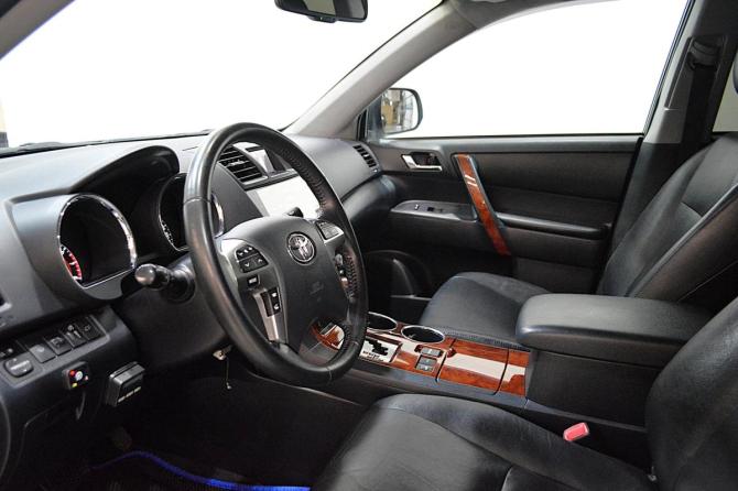 Toyota Highlander II (XU40) Рестайлинг с пробегом 2010 года, цена 1 926 000 рублей, 233000 км, внедорожник, Автокод Объявления