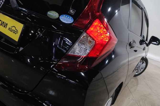 Honda Fit III Рестайлинг с пробегом 2019 года, цена 1 289 000 рублей, 63000 км, хэтчбек, Автокод Объявления