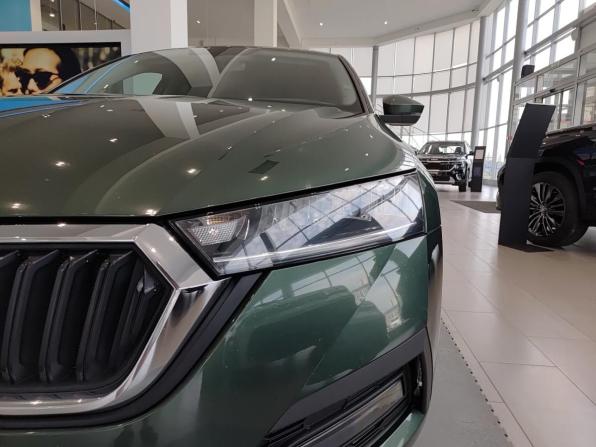Skoda Octavia IV (A8) с пробегом 2021 года, цена 2 420 000 рублей, 91747 км, лифтбек, Автокод Объявления