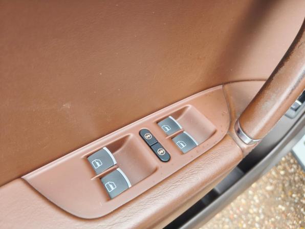 Volkswagen Touareg II с пробегом 2012 года, цена 1 959 700 рублей, 277560 км, внедорожник, Автокод Объявления