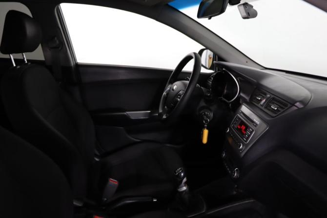 Kia Rio III Рестайлинг с пробегом 2017 года, цена 1 199 990 рублей, 107200 км, седан, Автокод Объявления