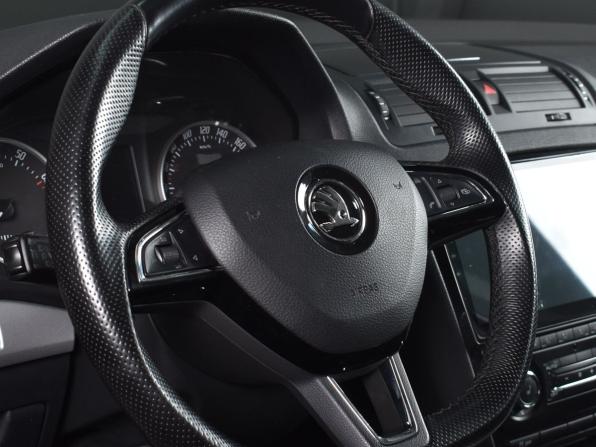 Skoda Octavia II (A5) Рестайлинг с пробегом 2012 года, цена 949 999 рублей, 211633 км, лифтбек, Автокод Объявления