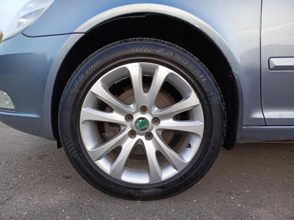 Skoda Octavia II (A5) Рестайлинг с пробегом 2013 года, цена 905 000 рублей, 177115 км, лифтбек, Автокод Объявления