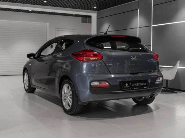 Kia Ceed II Рестайлинг с пробегом 2015 года, цена 1 095 000 рублей, 155083 км, хэтчбек, Автокод Объявления