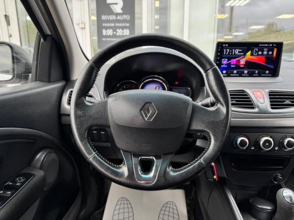 Renault Fluence I Рестайлинг с пробегом 2014 года, цена 773 000 рублей, 135968 км, седан, Автокод Объявления