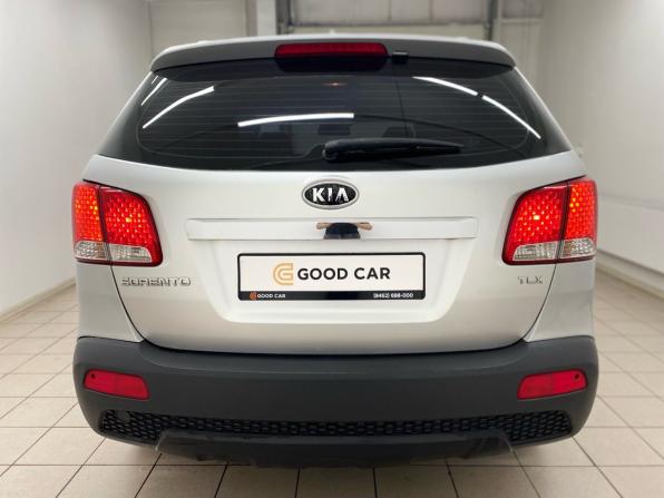 Kia Sorento II с пробегом 2009 года, цена 900 000 рублей, 284107 км, внедорожник, Автокод Объявления