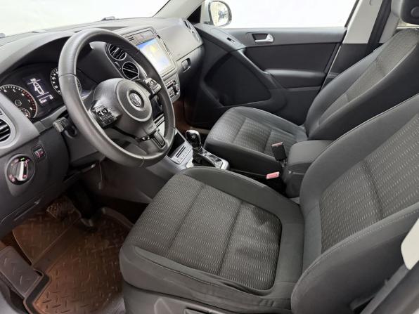 Volkswagen Tiguan I Рестайлинг с пробегом 2012 года, цена 1 059 000 рублей, 221249 км, внедорожник, Автокод Объявления