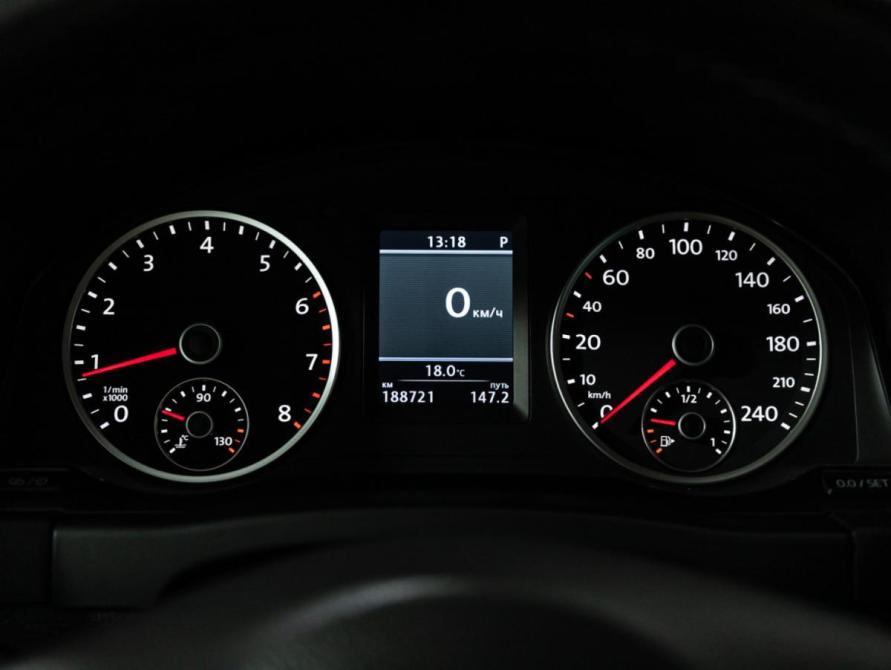 Volkswagen Tiguan I Рестайлинг Санкт-Петербург  - изображение 13