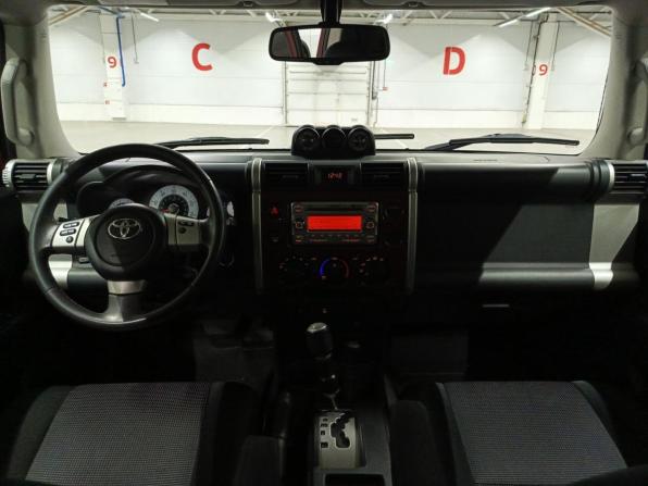 Toyota FJ Cruiser с пробегом 2011 года, цена 3 350 000 рублей, 192501 км, внедорожник, Автокод Объявления