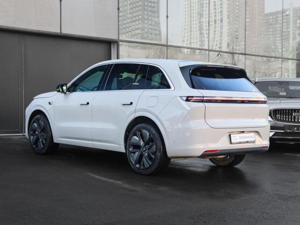 Li Auto (Lixiang) L6 I с пробегом 2025 года, цена 6 350 000 рублей, 17129 км, внедорожник, Автокод Объявления
