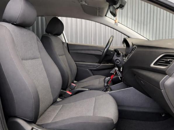 Hyundai Solaris II с пробегом 2017 года, цена 1 282 999 рублей, 98327 км, седан, Автокод Объявления