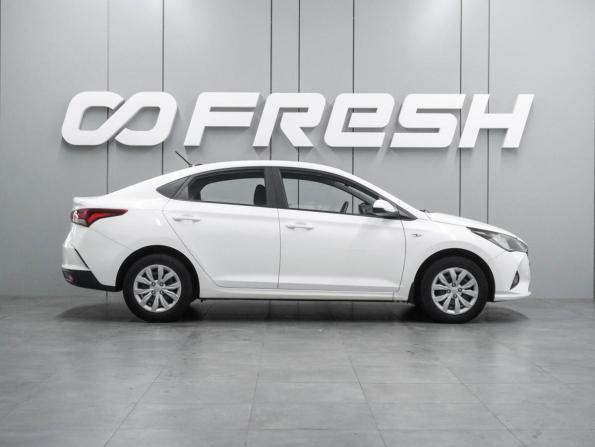 Hyundai Solaris II Рестайлинг с пробегом 2021 года, цена 1 498 000 рублей, 103621 км, седан, Автокод Объявления