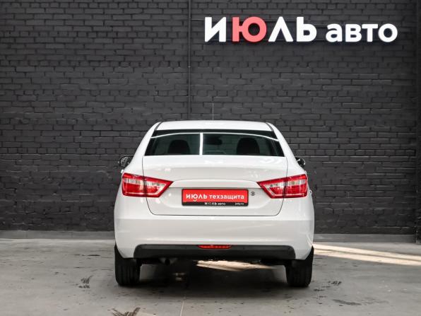 Lada (ВАЗ) Vesta I с пробегом 2017 года, цена 680 000 рублей, 150443 км, седан, Автокод Объявления