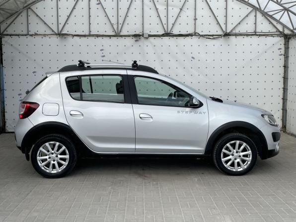 Renault Sandero II с пробегом 2018 года, цена 1 180 000 рублей, 83280 км, хэтчбек, Автокод Объявления