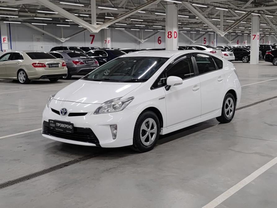 Toyota Prius III Рестайлинг (XW30) Казань  - изображение 1
