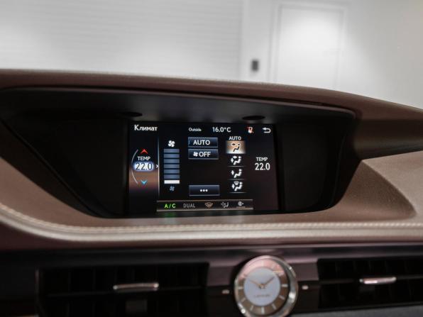 Lexus ES VI Рестайлинг с пробегом 2015 года, цена 2 570 000 рублей, 174713 км, седан, Автокод Объявления