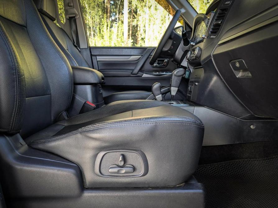 Mitsubishi Pajero IV Рестайлинг 1 Екатеринбург  - изображение 17