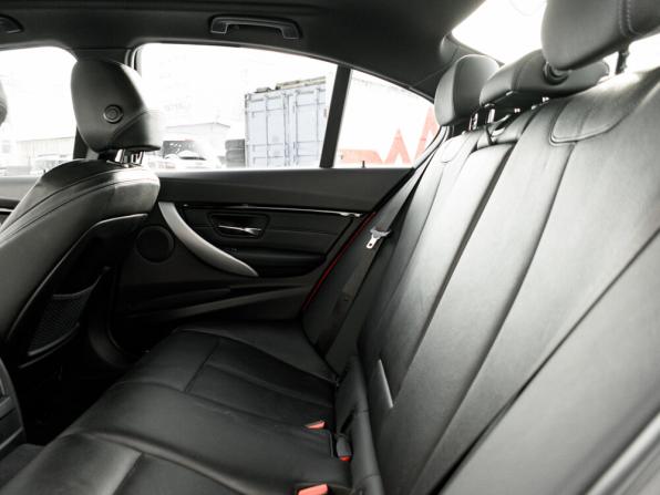 BMW 3 серии VI (F3x) Рестайлинг с пробегом 2018 года, цена 2 435 000 рублей, 149547 км, седан, Автокод Объявления