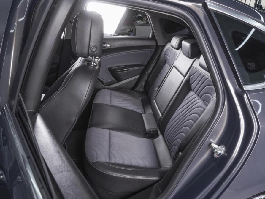Opel Astra J Рестайлинг Ростов-на-Дону  - изображение 9
